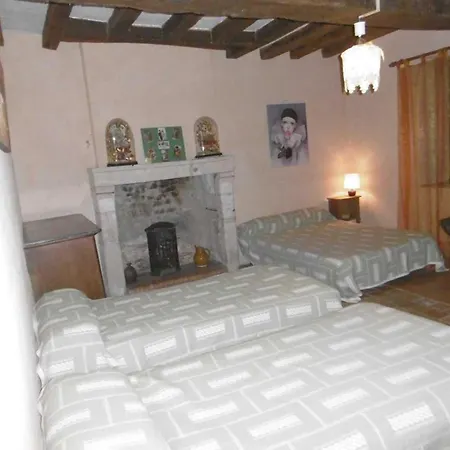 Maison Familiale Avec Jardin Clos, Proche Des Activites Et Loisirs, Internet Inclus - Fr-1-410-129 * Mareil-sur-Loir