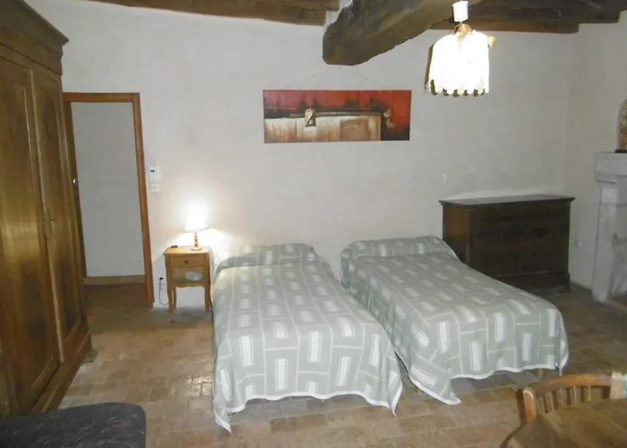 Casa vacanze Maison Familiale Avec Jardin Clos, Proche Des Activités Et Loisirs, Internet Inclus - Fr-1-410-129