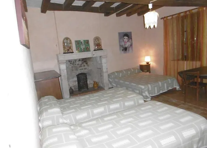 Maison Familiale Avec Jardin Clos, Proche Des Activités Et Loisirs, Internet Inclus - Fr-1-410-129 * Mareil-sur-Loir